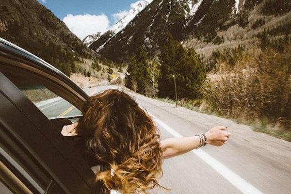 Les meilleures solutions de partage de voiture pour économiser et voyager malin