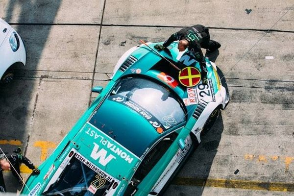 Les secrets du design automobile : Comment les voitures de course allient performance et esthétique
