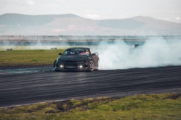 Les Plus Grandes Légendes des Courses Automobiles : Histoires et Événements Inoubliables